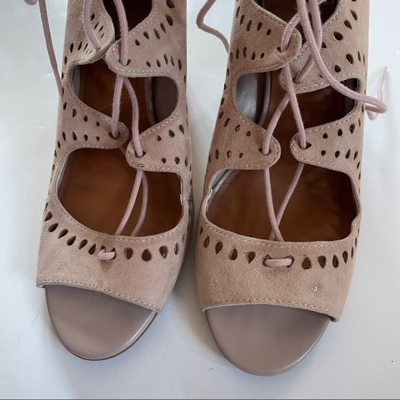 14th & Union Creamy Tan Laser Cutout Lace Up Block Heels Size 11 - Picture 4 of 10